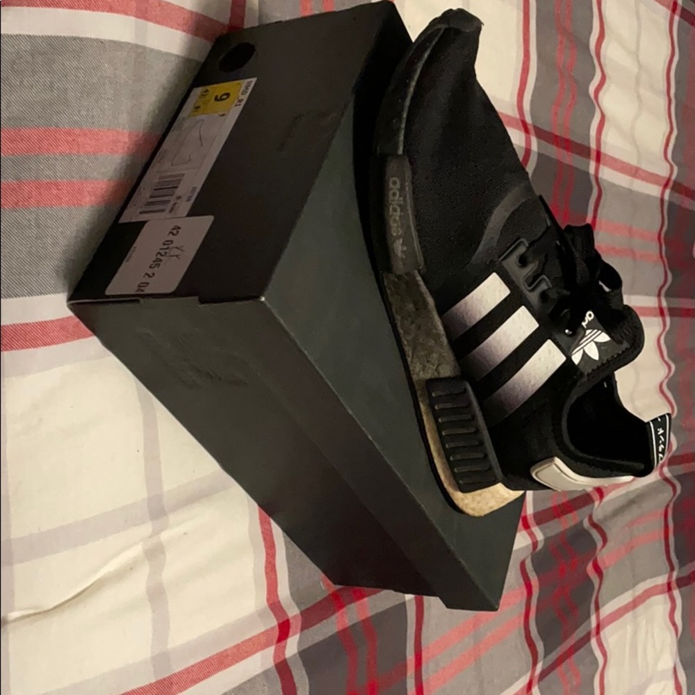 NMD r1